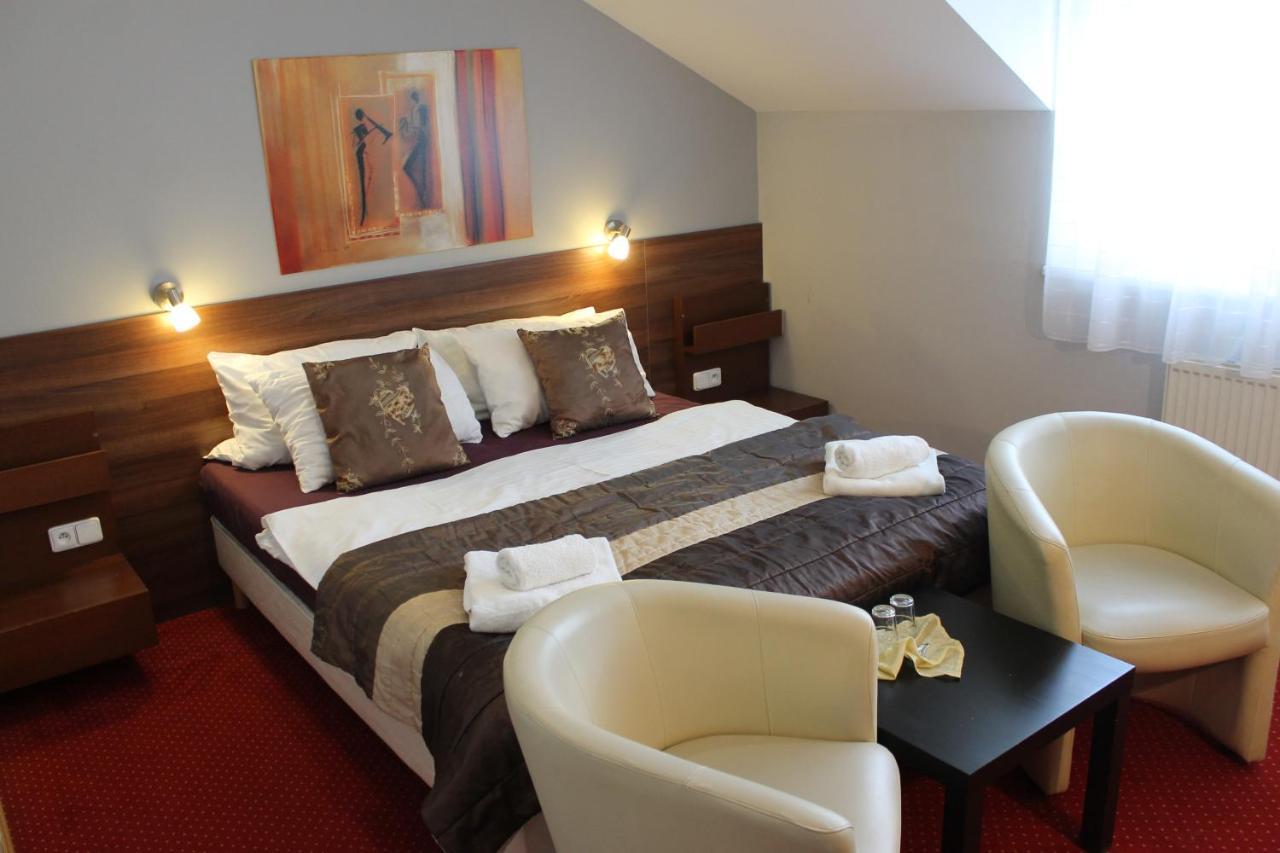 Hellene Guest house Piest'any