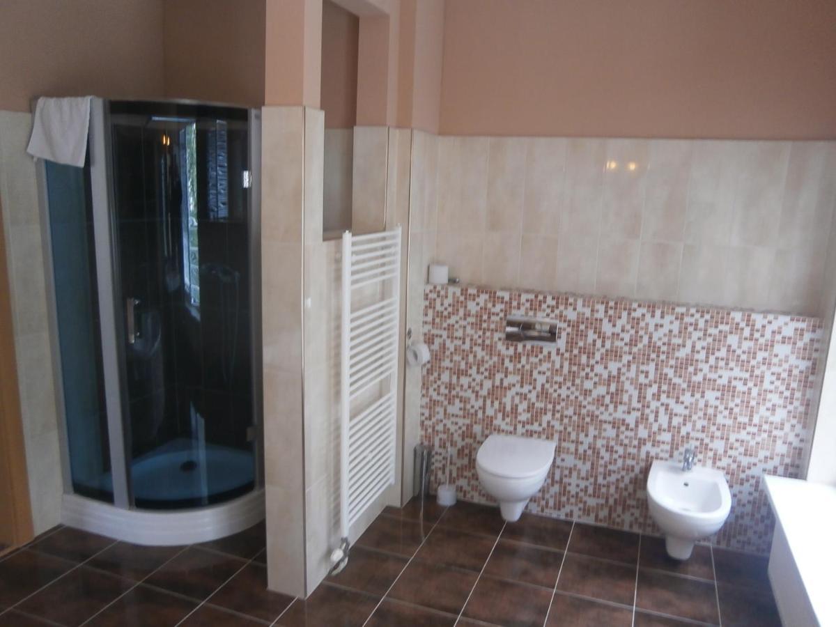 Hellene Guest house Piest'any